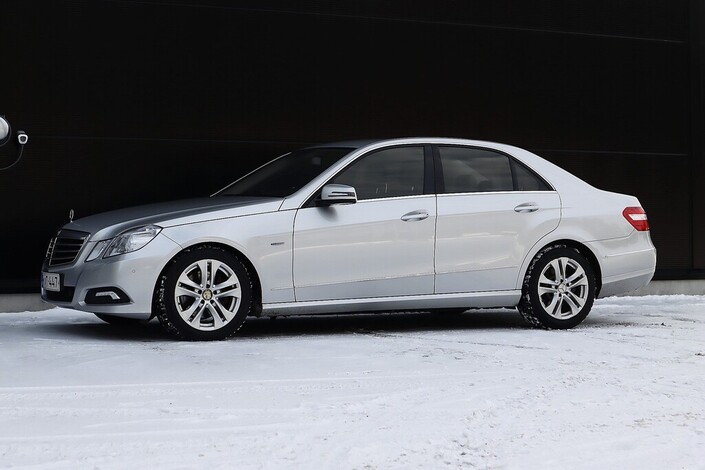 Mercedes-Benz E 350 CDI BE A, vm. 2010, 365 tkm (3 / 21)
