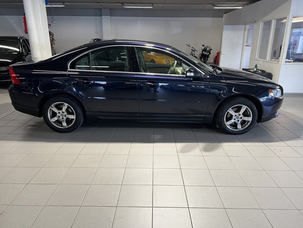 Volvo S80 2,0D, vm. 2009, 372 tkm (3 / 17)