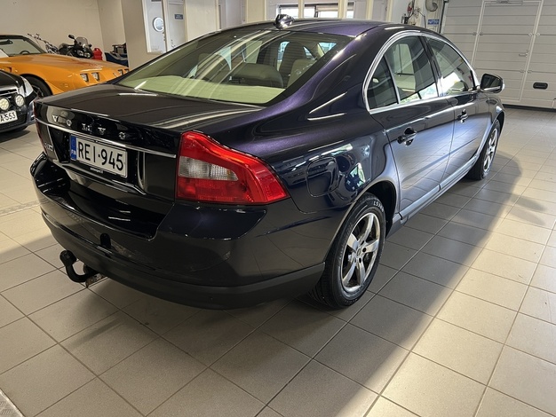 Volvo S80 2,0D, vm. 2009, 372 tkm (4 / 17)
