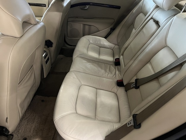 Volvo S80 2,0D, vm. 2009, 372 tkm (7 / 17)