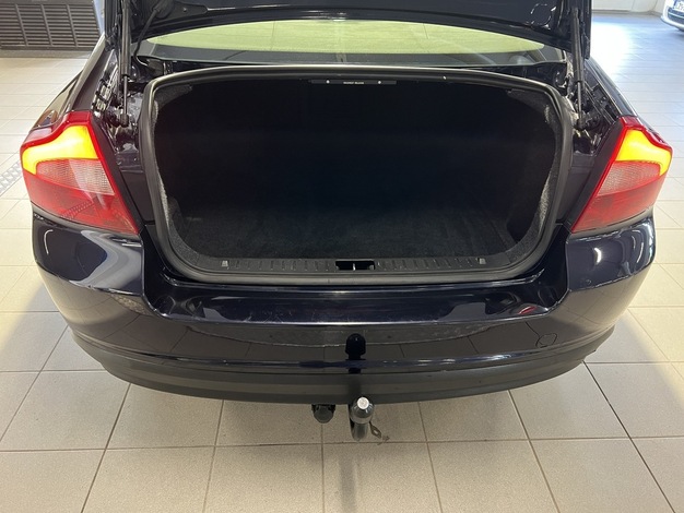 Volvo S80 2,0D, vm. 2009, 372 tkm (8 / 17)