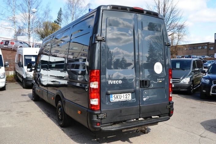 Iveco 35 S 11 35S11V Matkailuauto (SA) 5ov 2287cm3, vm. 2010, 287 tkm (7 / 10)