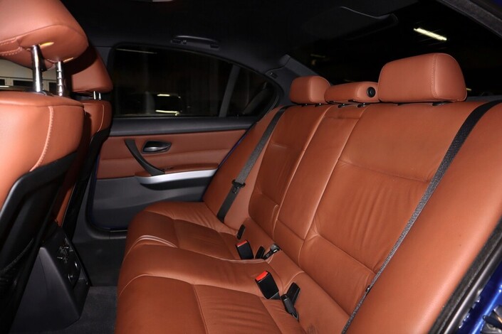 BMW 335 A E90 Sedan M-Sport, vm. 2008, 278 tkm (18 / 19)