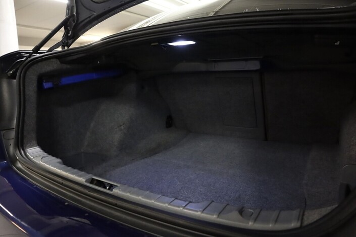 BMW 335 A E90 Sedan M-Sport, vm. 2008, 278 tkm (19 / 19)