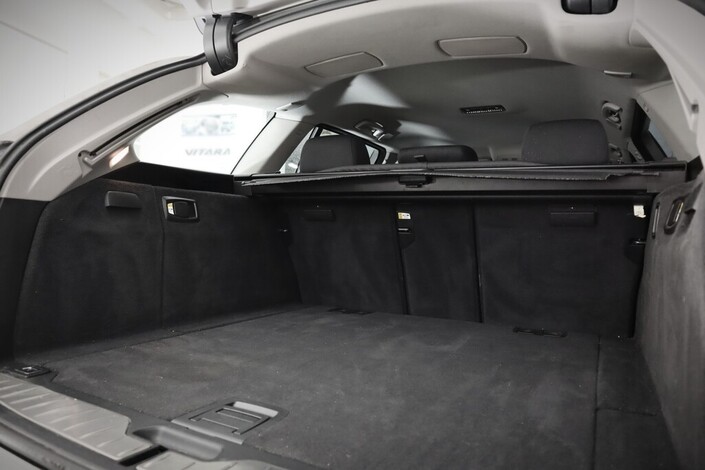BMW 520 TwinPower Turbo A F11 Touring Business, vm. 2012, 335 tkm (18 / 18)