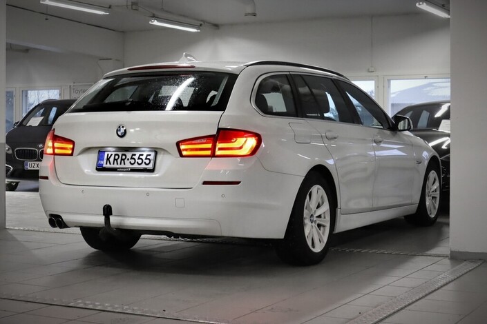 BMW 520 TwinPower Turbo A F11 Touring Business, vm. 2012, 335 tkm (4 / 18)