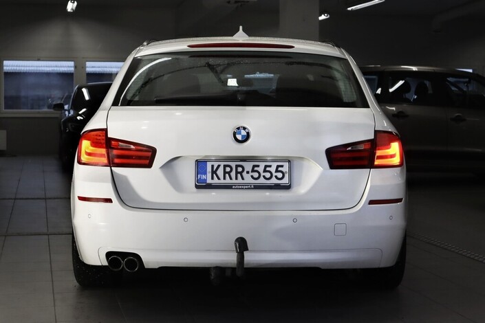 BMW 520 TwinPower Turbo A F11 Touring Business, vm. 2012, 335 tkm (6 / 18)