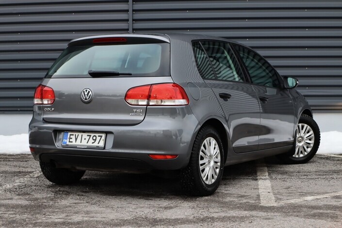Volkswagen Golf Trendline 1,2 TSI 77 kW (105 hv) BlueMotion Technology 4-ovinen, vm. 2011, 228 tkm (4 / 13)