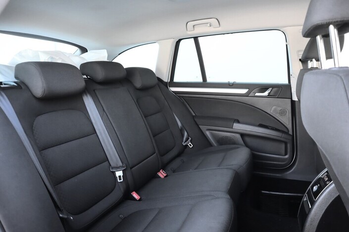 Skoda Superb Combi 2,0 TDI 140 Ambition Edition DSG Autom., vm. 2015, 187 tkm (14 / 16)