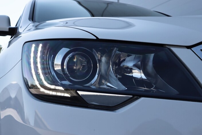 Skoda Superb Combi 2,0 TDI 140 Ambition Edition DSG Autom., vm. 2015, 187 tkm (9 / 16)