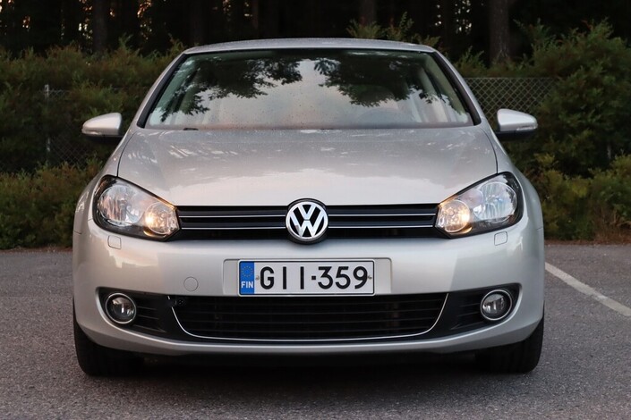 Volkswagen Golf Highline 1,4 TSI 118 kW, DSG-autom. 4-ovinen, vm. 2009, 136 tkm (2 / 11)