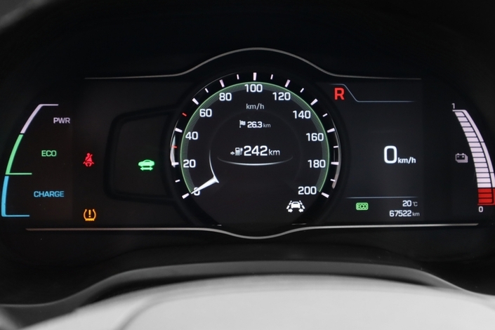Hyundai IONIQ electric Comfort Business, vm. 2017, 67 tkm (13 / 26)