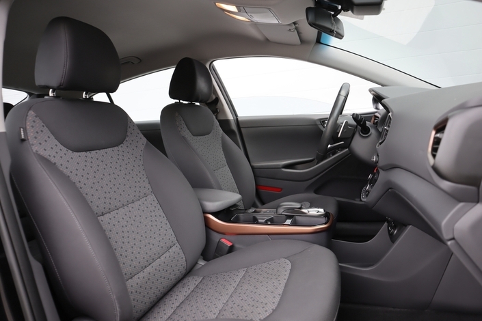 Hyundai IONIQ electric Comfort Business, vm. 2017, 67 tkm (21 / 26)