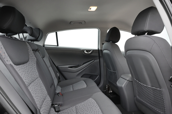 Hyundai IONIQ electric Comfort Business, vm. 2017, 67 tkm (22 / 26)