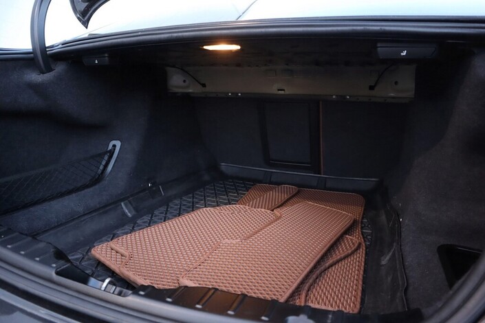 BMW 520 A F10 Sedan Business, vm. 2011, 261 tkm (13 / 18)