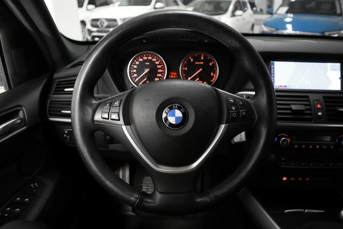 BMW X5 A E70 SAV, vm. 2010, 170 tkm (9 / 13)