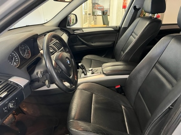BMW X5 70 SAV, vm. 2008, 291 tkm (6 / 7)