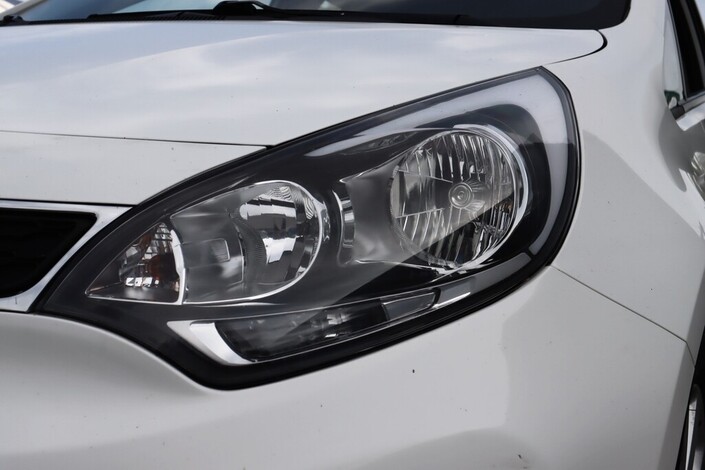 Kia Rio 1,2 ISG LX 5D EcoDynamics, vm. 2013, 216 tkm (7 / 10)