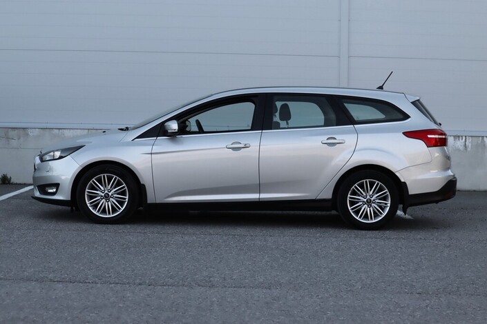 Ford Focus 1,0 EcoBoost 125 hv Start/Stop M6 Edition Wagon, vm. 2017, 124 tkm (3 / 15)