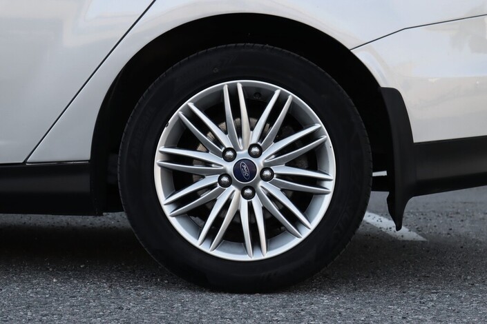 Ford Focus 1,0 EcoBoost 125 hv Start/Stop M6 Edition Wagon, vm. 2017, 124 tkm (6 / 15)