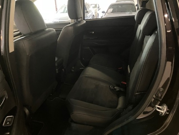 Mitsubishi Outlander PHEV EXE Navi 4WD 5P, vm. 2016, 131 tkm (12 / 13)