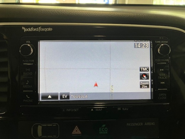 Mitsubishi Outlander PHEV EXE Navi 4WD 5P, vm. 2016, 131 tkm (7 / 13)