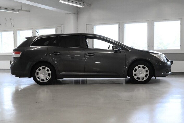Toyota Avensis 1,6 Valvematic Terra Edition Wagon, vm. 2011, 212 tkm (2 / 8)