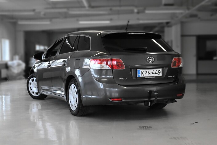 Toyota Avensis 1,6 Valvematic Terra Edition Wagon, vm. 2011, 212 tkm (3 / 8)