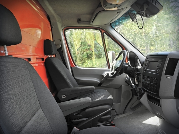 Mercedes-Benz Sprinter 213CDI-3,0/32AL normaali A1 BE, vm. 2014, 207 tkm (9 / 20)