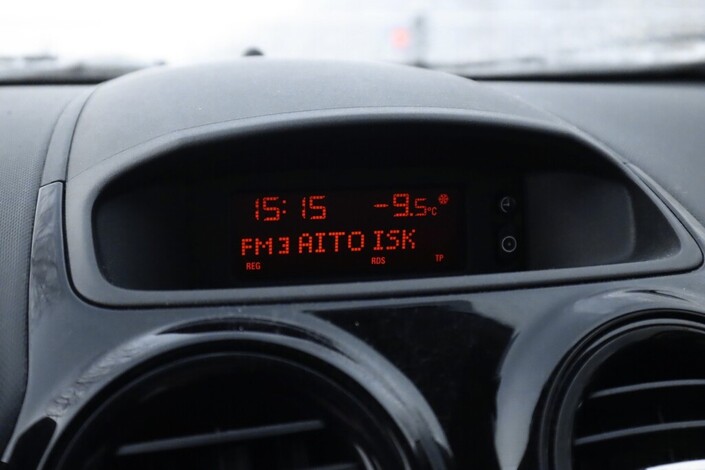 Opel Corsa 5-ov  1,3 CDTI, vm. 2011, 125 tkm (13 / 23)