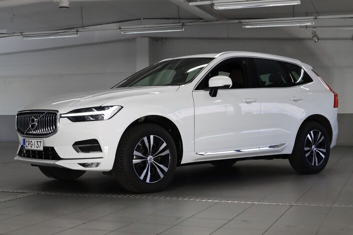 Volvo XC60 B4 AWD D-MHEV Business Inscription aut, vm. 2021, 139 tkm (2 / 25)