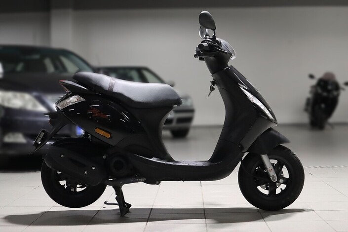 Piaggio ZIP , vm. 2022, 3 tkm (3 / 12)