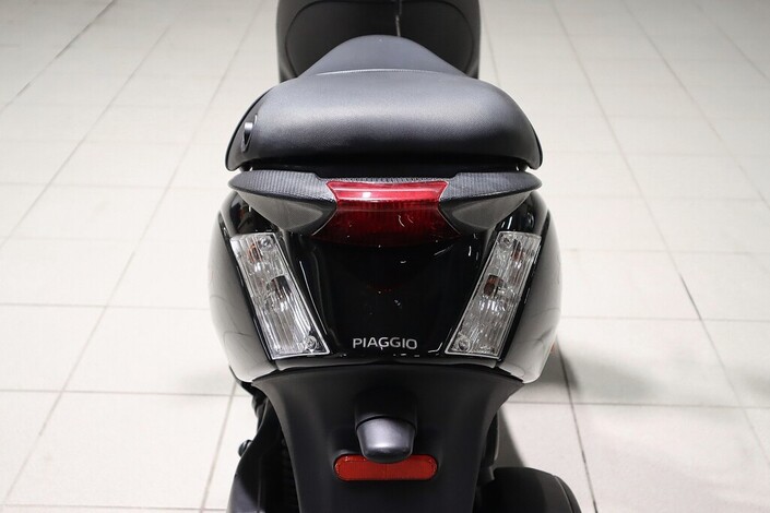 Piaggio ZIP , vm. 2022, 3 tkm (4 / 12)
