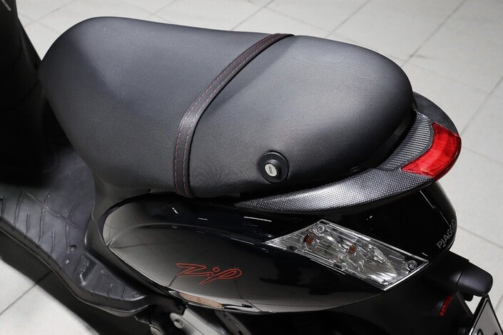 Piaggio ZIP , vm. 2022, 3 tkm (6 / 12)