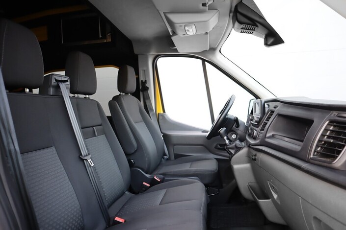Ford Transit 2,0 TDCi  M6 Etuveto  L2H2 Retkeilyauto 3+3, vm. 2023, 83 tkm (12 / 22)