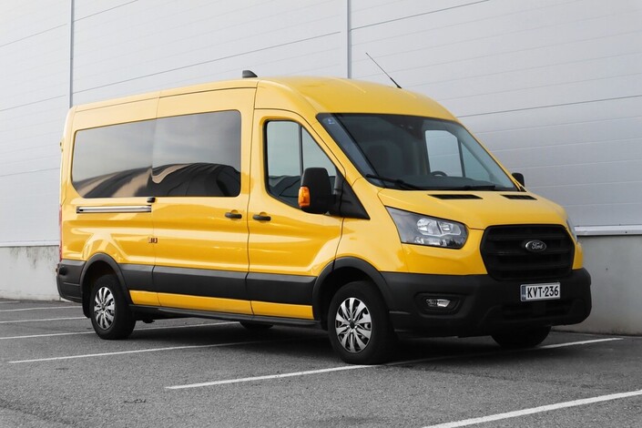 Ford Transit 2,0 TDCi  M6 Etuveto  L2H2 Retkeilyauto 3+3, vm. 2023, 83 tkm (3 / 22)