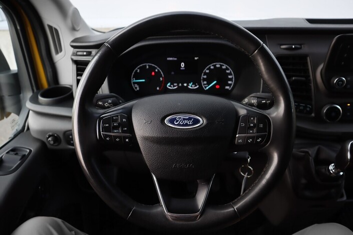 Ford Transit 2,0 TDCi  M6 Etuveto  L2H2 Retkeilyauto 3+3, vm. 2023, 83 tkm (9 / 22)