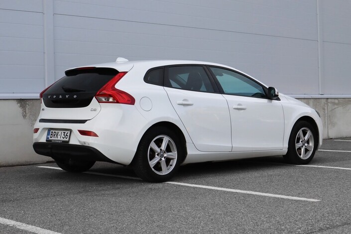 Volvo V40 D2 Kinetic aut, vm. 2014, 341 tkm (4 / 15)