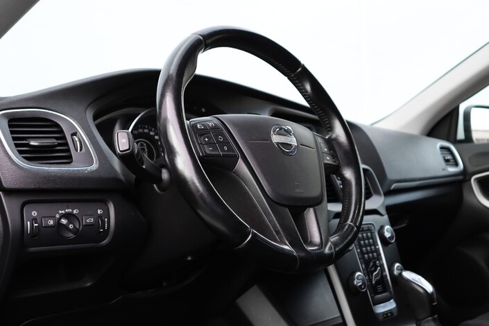 Volvo V40 D2 Kinetic aut, vm. 2014, 341 tkm (7 / 15)