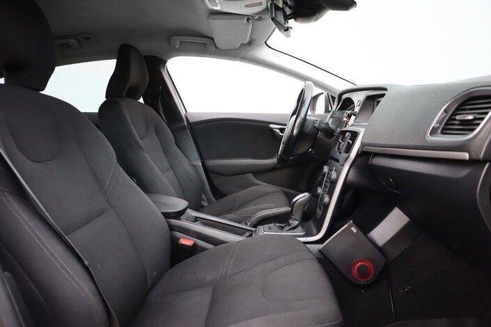 Volvo V40 D2 Kinetic aut, vm. 2014, 341 tkm (9 / 15)