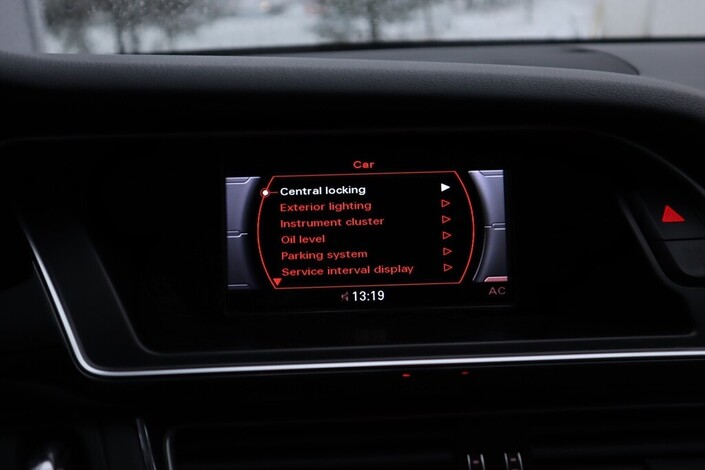 Audi A4 Sedan Business Sport S-Line 1,8 TFSI 125 kW multitronic, vm. 2015, 154 tkm (16 / 24)