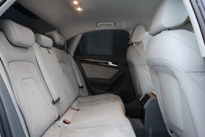 Audi A4 Sedan Business Sport S-Line 1,8 TFSI 125 kW multitronic, vm. 2015, 154 tkm (22 / 24)