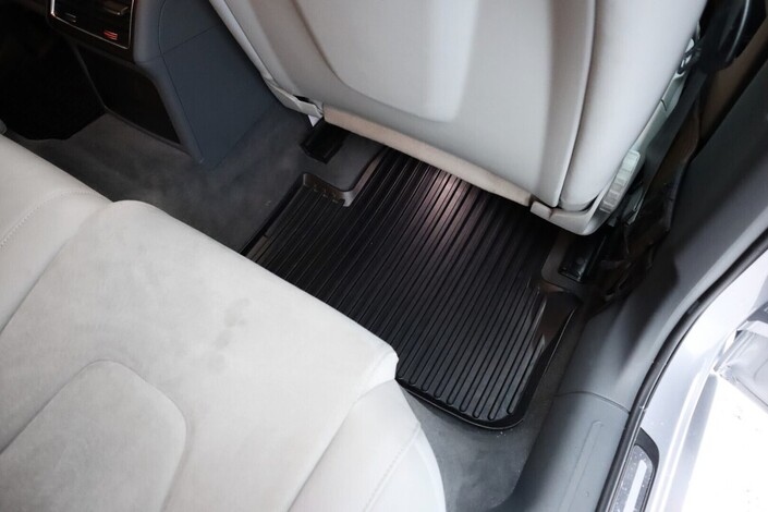 Audi A4 Sedan Business Sport S-Line 1,8 TFSI 125 kW multitronic, vm. 2015, 154 tkm (23 / 24)