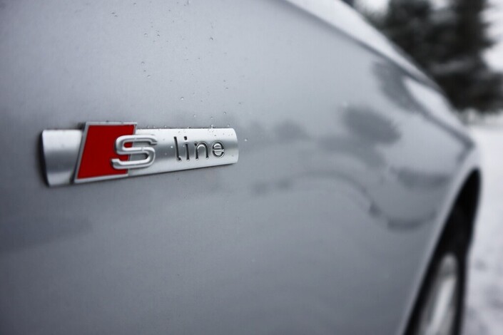 Audi A4 Sedan Business Sport S-Line 1,8 TFSI 125 kW multitronic, vm. 2015, 154 tkm (9 / 24)