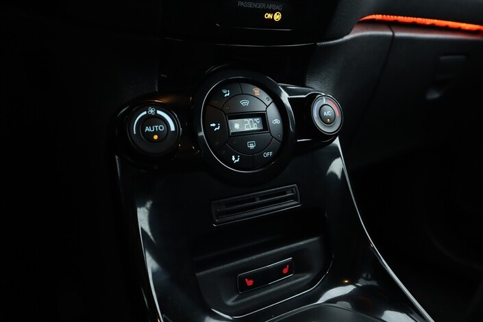 Ford Fiesta 1,0 EcoBoost 100hv PowerShift Titanium A6 5-ovinen, vm. 2014, 31 tkm (12 / 20)