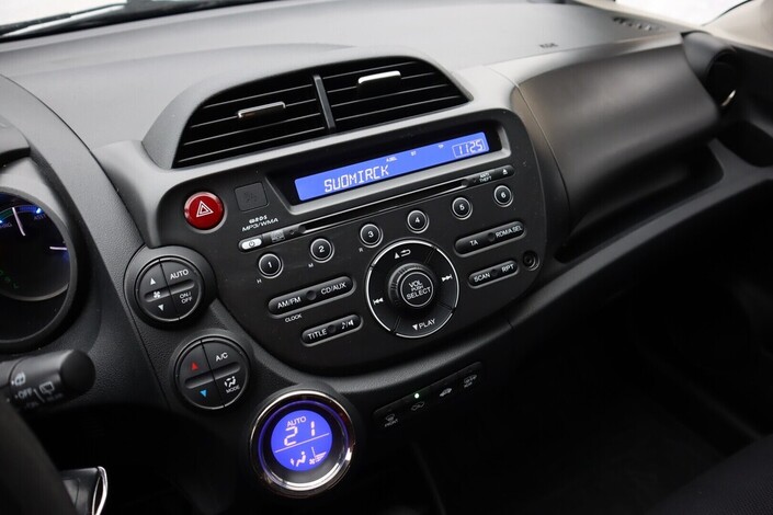 Honda Jazz 5D Hybrid Comfort, vm. 2015, 118 tkm (10 / 20)