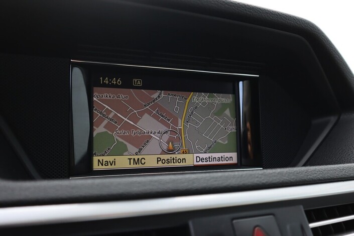 Mercedes-Benz E 220 CDI BE T A Premium Business, vm. 2011, 441 tkm (13 / 24)