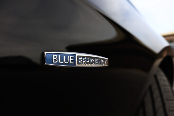Mercedes-Benz E 220 CDI BE T A Premium Business, vm. 2011, 441 tkm (7 / 24)