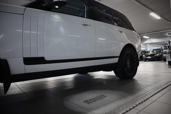 Land Rover Range Rover TDV6 Vogue, vm. 2013, 202 tkm (10 / 29)