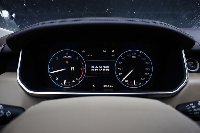 Land Rover Range Rover TDV6 Vogue, vm. 2013, 202 tkm (18 / 29)
